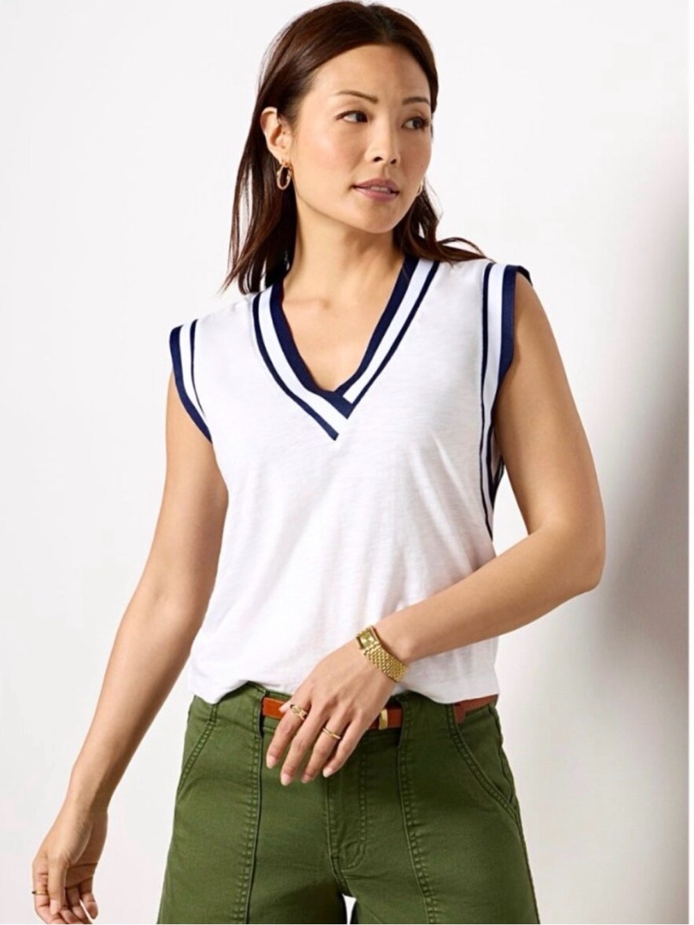 Evereve Callie Varsity V-Neck Tank - White & Navy NWT XS